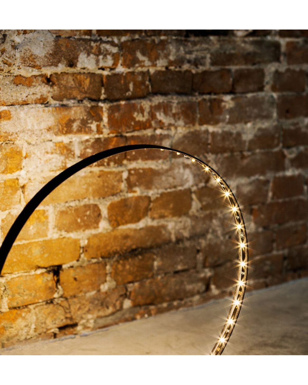 Lampe à Led en Laiton Brossé - Diamètre 30 cm - L 'Anneau