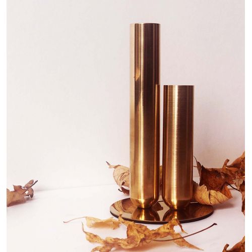 Pareja de "Soliflores" en Latón o Metal Lacado